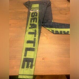 NFL GEAR Seattle Seahawks leggings size L, football team gear